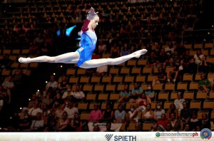 ned visser naomi ph simone ferraro sfa02821 copia